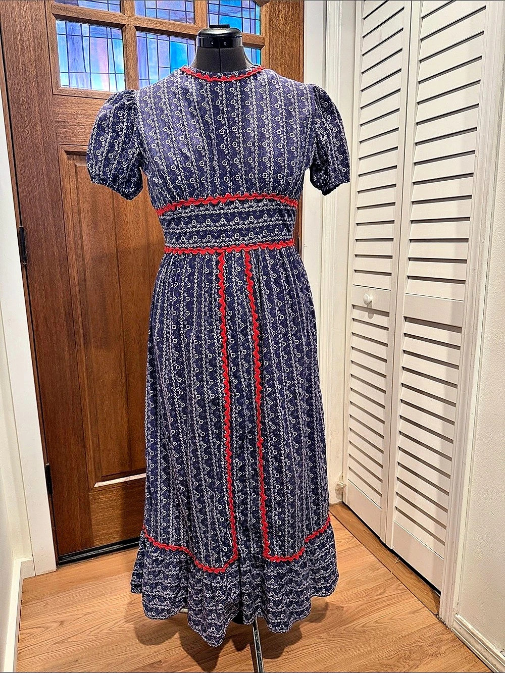 Vintage Handmade Cottagecore Prairie Dress | Rickrack Trim | Floral Print | - Picture 3 of 6
